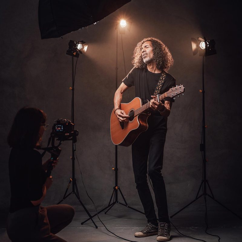 videographer-shoots-how-a-talented-latin-american-resize.jpg